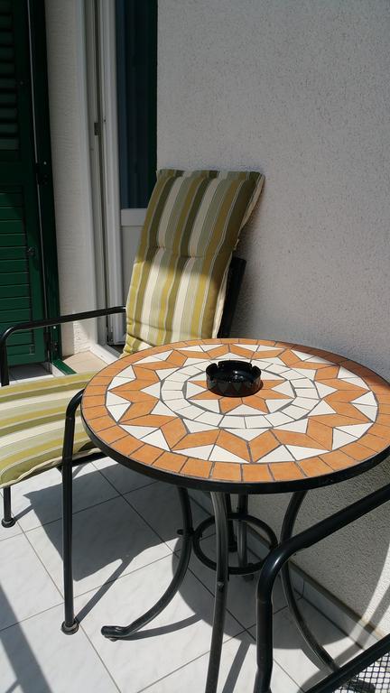 Apartment Afrika Makarska Ngoại thất bức ảnh
