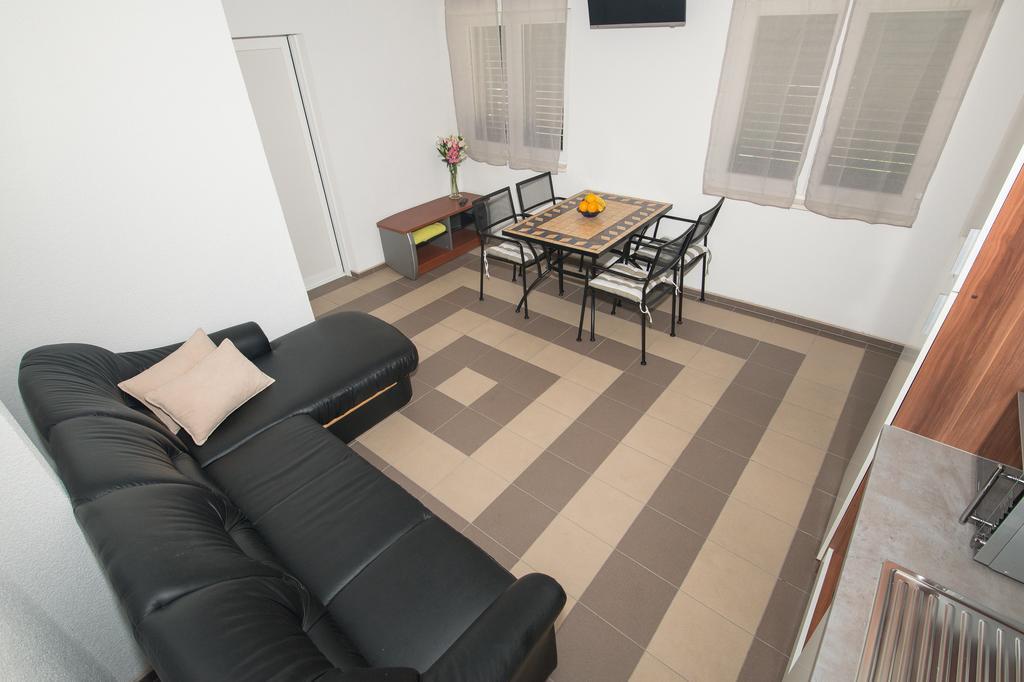 Apartment Afrika Makarska Ngoại thất bức ảnh