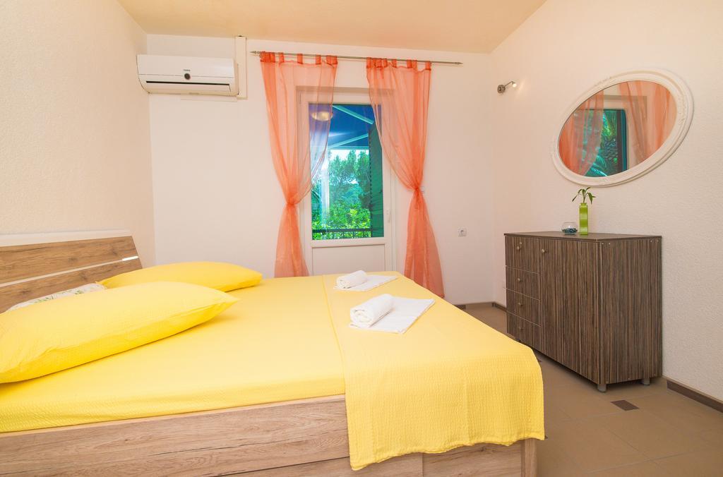 Apartment Afrika Makarska Ngoại thất bức ảnh