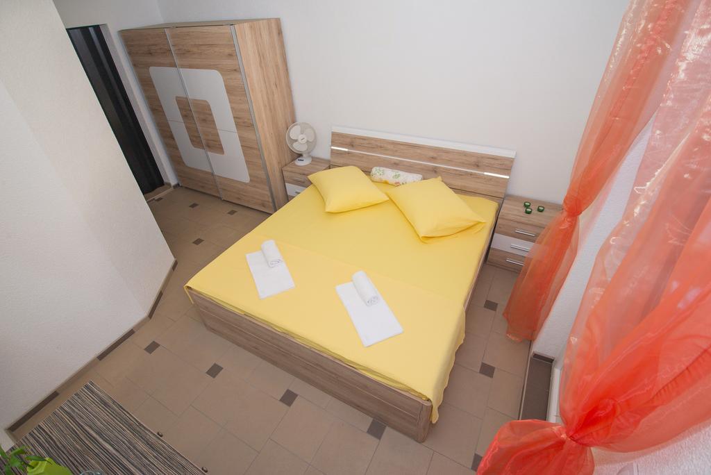 Apartment Afrika Makarska Ngoại thất bức ảnh